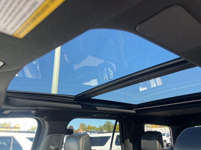 Certified 2022 Ford Expedition Platinum image 22