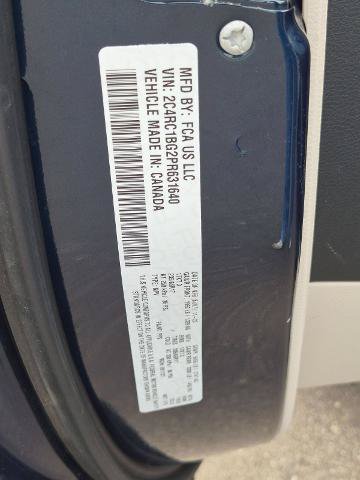 Used 2023 Chrysler Pacifica Touring-L FWD image 32