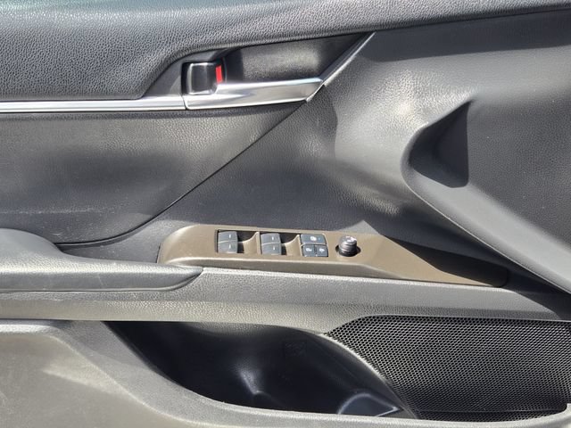 Used 2021 Toyota Camry LE FWD image 21