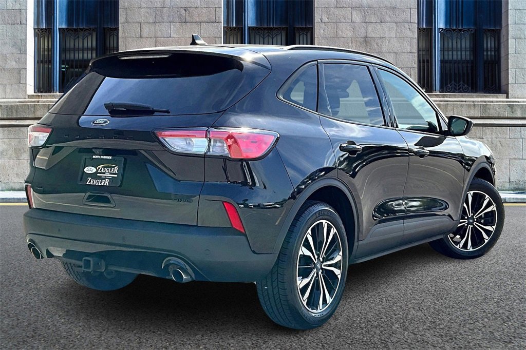 Certified 2022 Ford Escape SEL w/ SEL Stealth AWD Package image 11