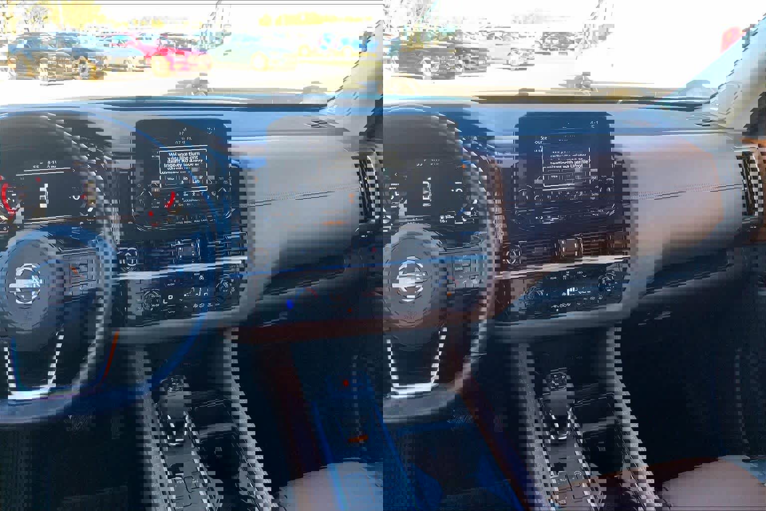 Used 2022 Nissan Pathfinder Platinum w/ Cargo Package image 8