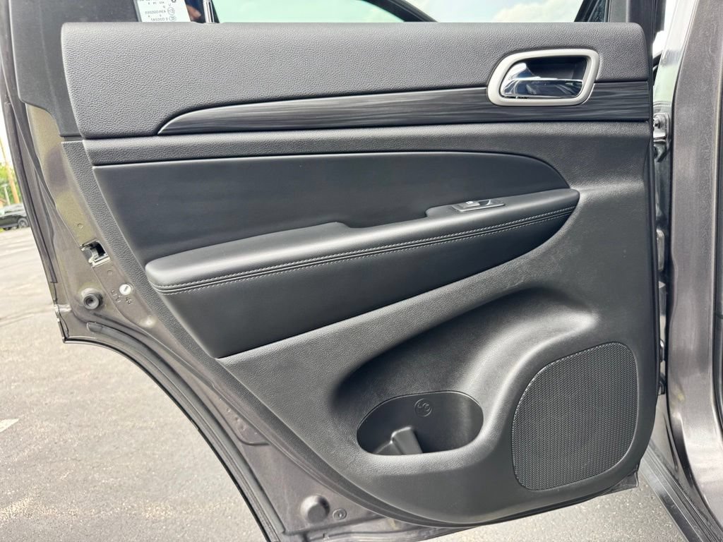 Used 2020 Jeep Grand Cherokee Altitude AWD/4WD image 26
