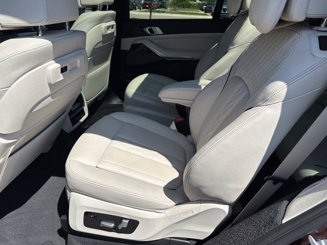 Used 2021 BMW X7 M50i AWD/4WD image 15