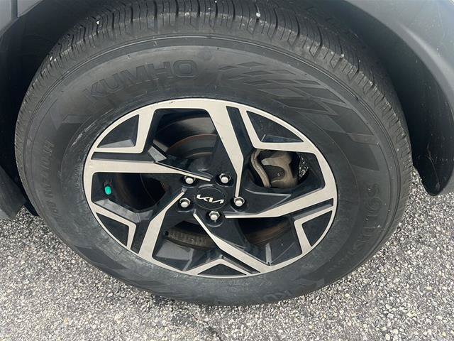 Used 2025 Kia Sportage LX FWD image 15