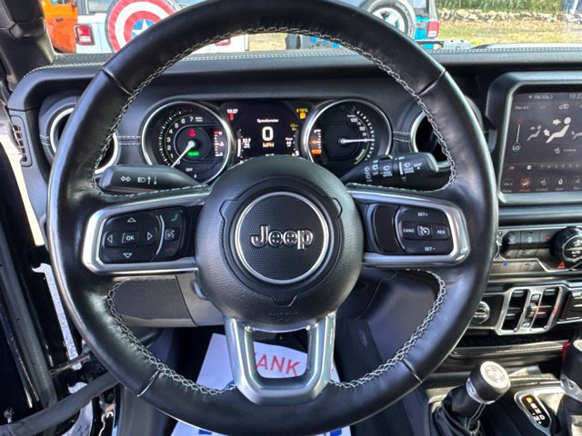 Used 2022 Jeep Wrangler Unlimited Sahara w/ Cold Weather Group AWD/4WD image 12