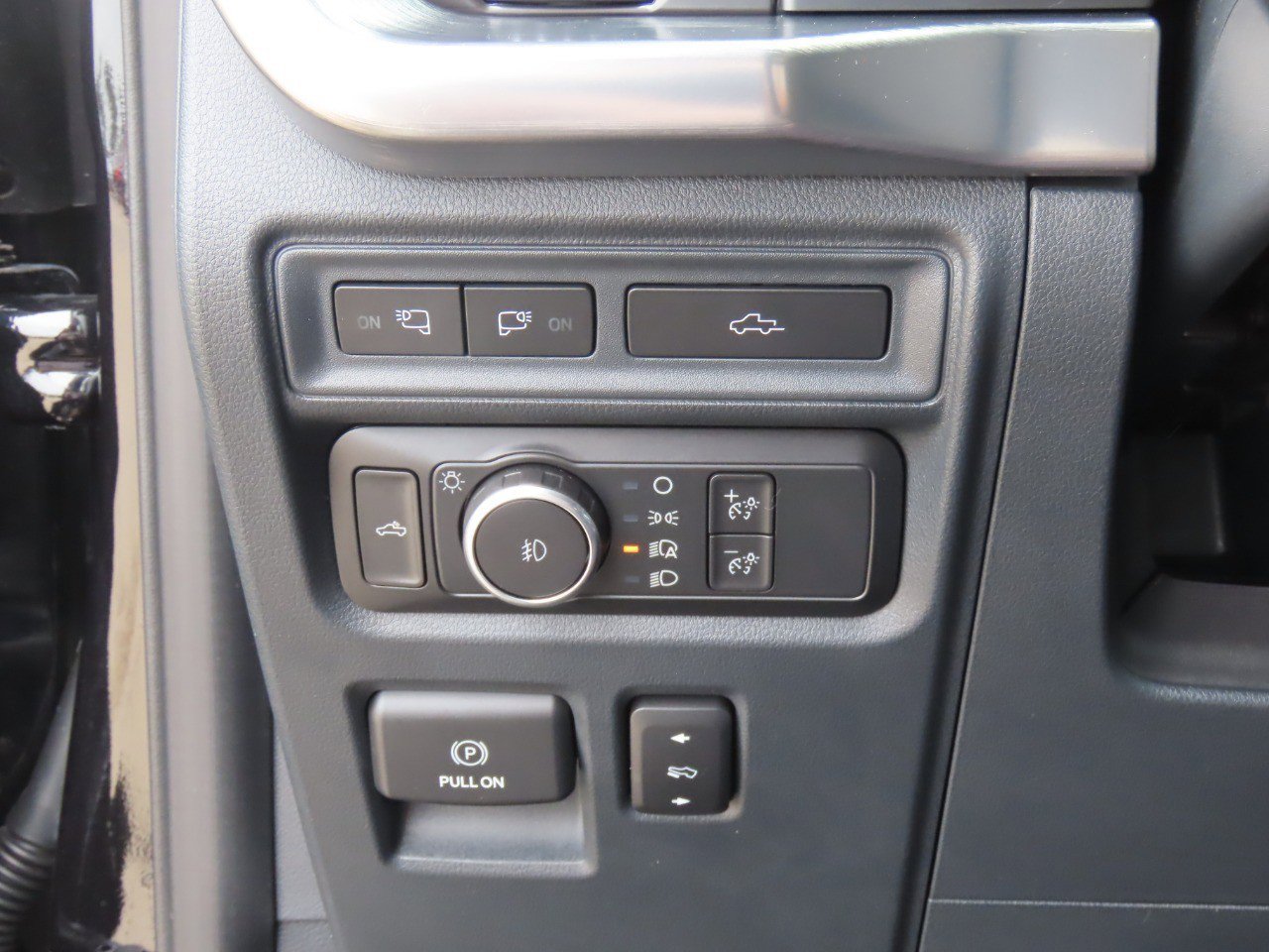 Certified 2021 Ford F150 Lariat RWD image 25