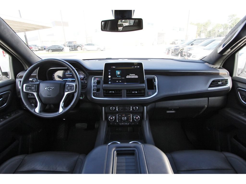 Used 2022 Chevrolet Tahoe Z71 w/ Luxury Package AWD/4WD image 13
