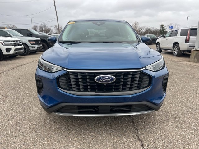 Certified 2023 Ford Escape Active w/ Tech Pack #2 image 2