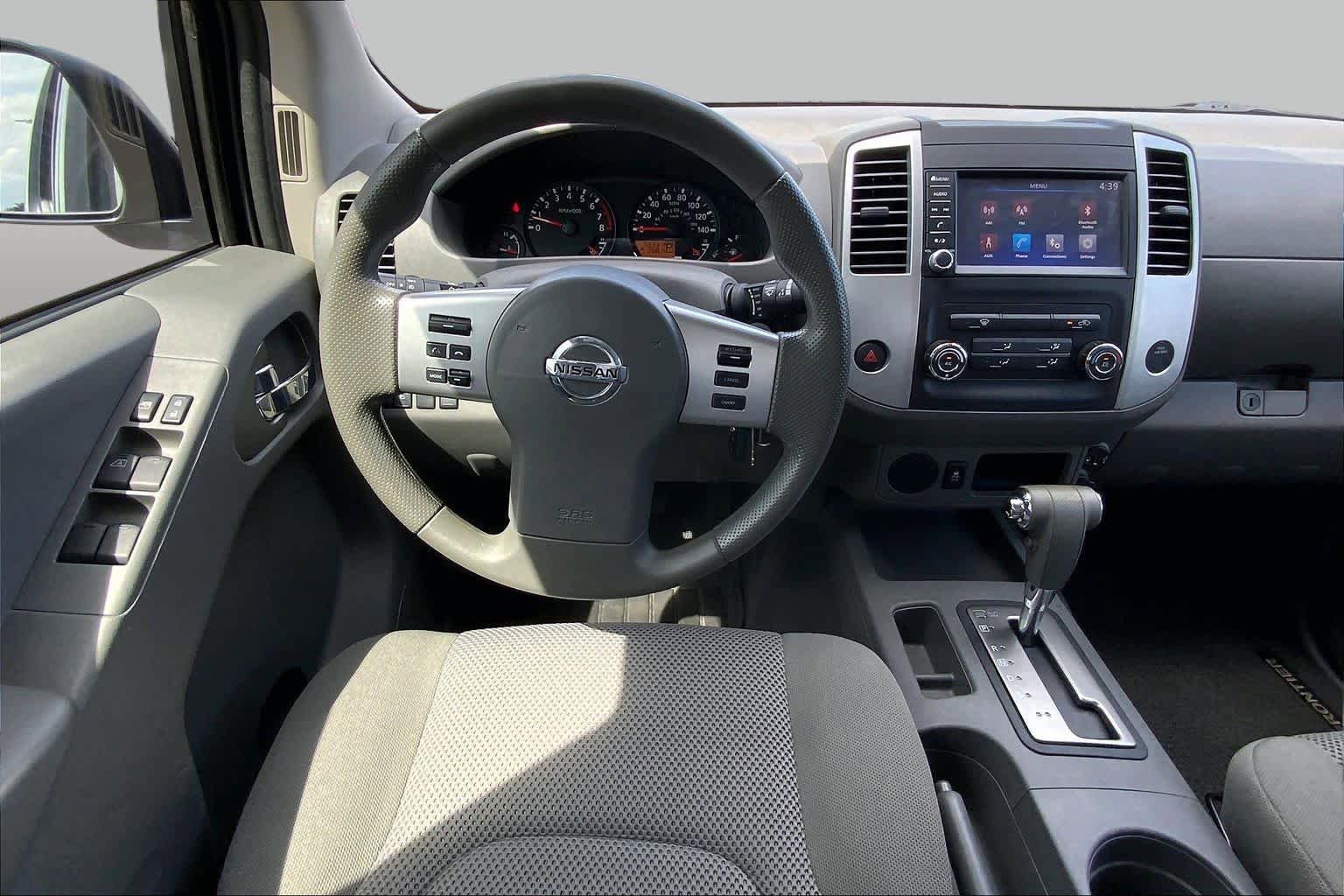 Used 2019 Nissan Frontier SV RWD image 6