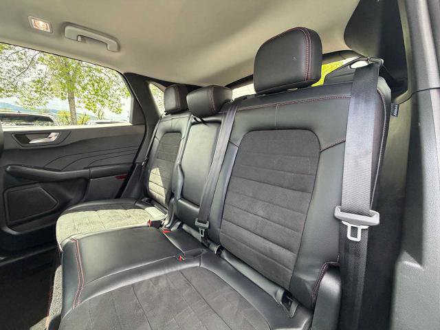 Certified 2022 Ford Escape SEL w/ SEL Stealth AWD Package image 23