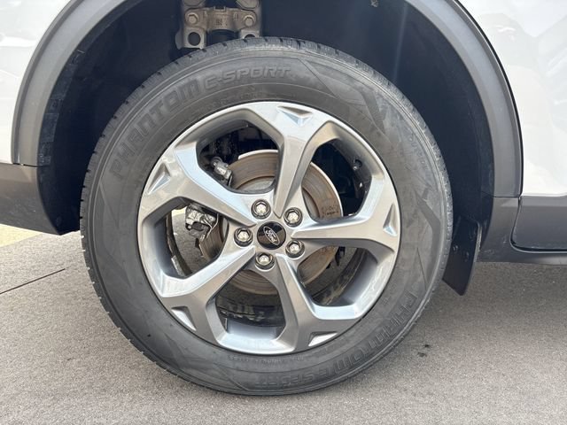 Certified 2025 Ford Escape ST-Line Select AWD/4WD image 12