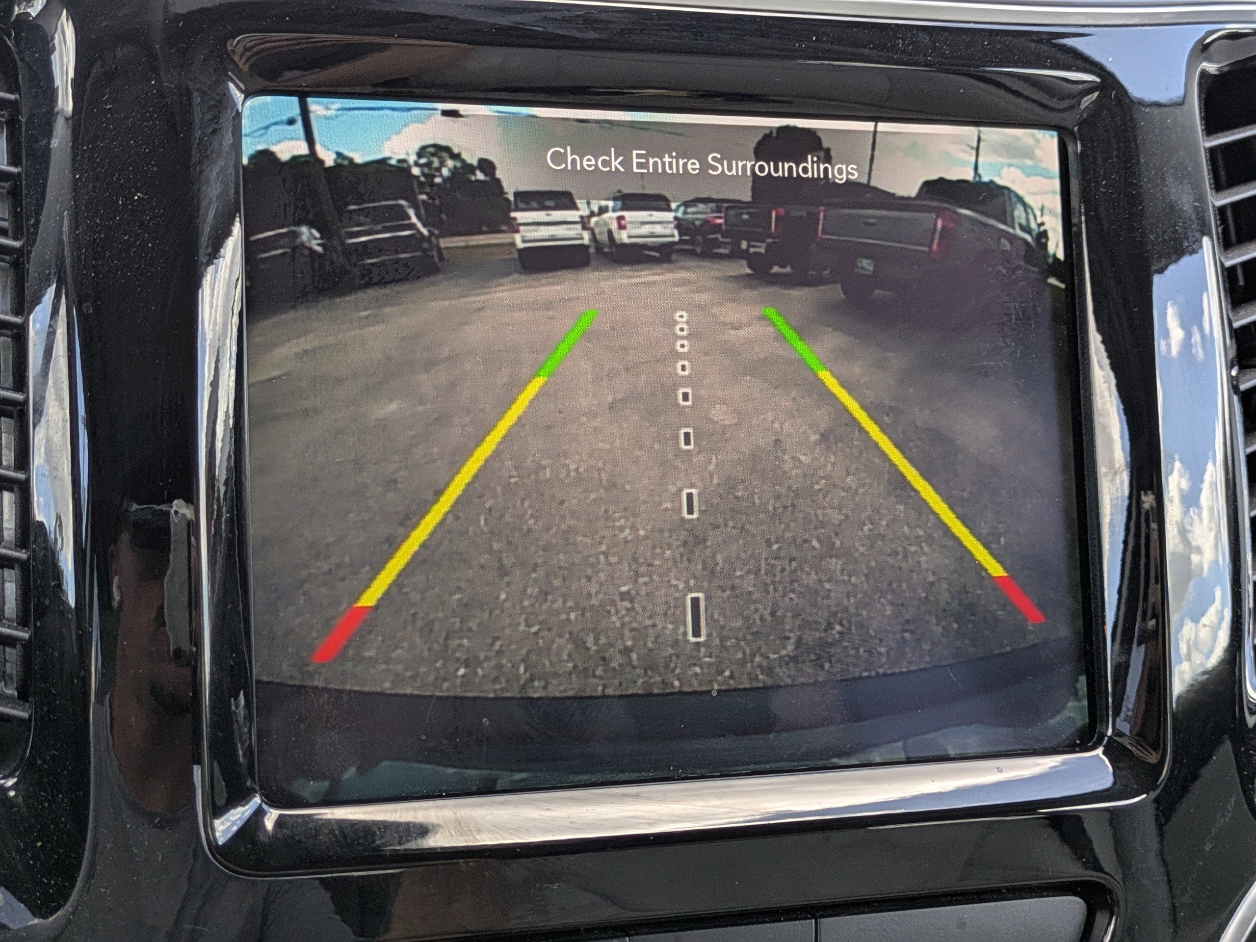 Used 2020 Jeep Cherokee Limited image 29