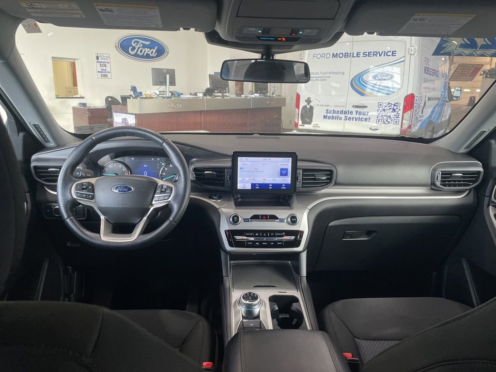 Certified 2022 Ford Explorer XLT w/ Class IV Trailer Tow Package AWD/4WD image 14