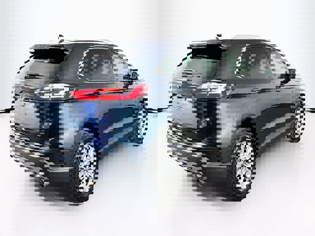 Certified 2024 Ford Edge Titanium image 5