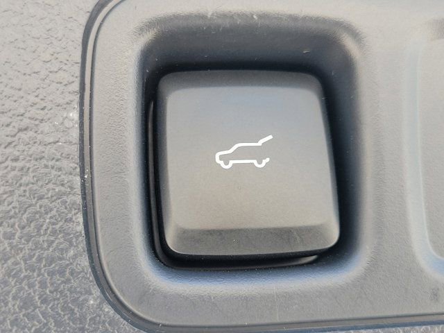Certified 2023 Ford Expedition XLT RWD image 13