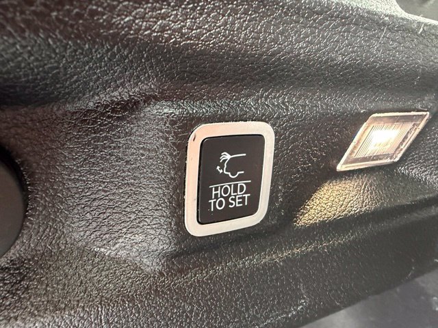 Used 2021 Jeep Grand Cherokee L Laredo AWD/4WD image 33