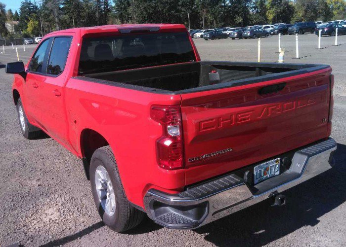 Used 2025 Chevrolet Silverado 1500 LT RWD image 2