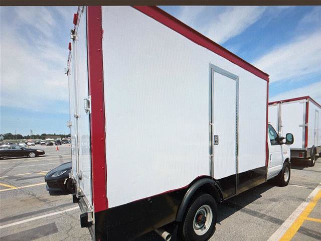 Certified 2024 Ford E-350 and Econoline 350 Super Duty w/ Power Windows & Locks Group RWD image 2