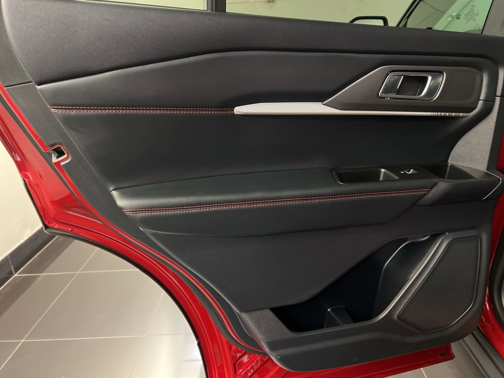 Certified 2025 Ford Explorer ST-Line image 34