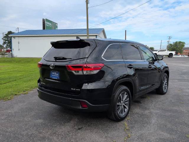 Used 2018 Toyota Highlander XLE AWD/4WD image 7