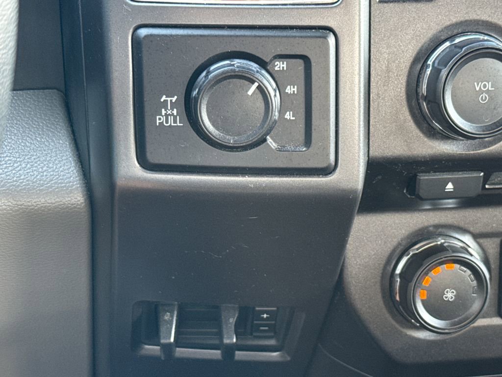 Certified 2018 Ford F150 XLT w/ Equipment Group 302A Luxury image 23