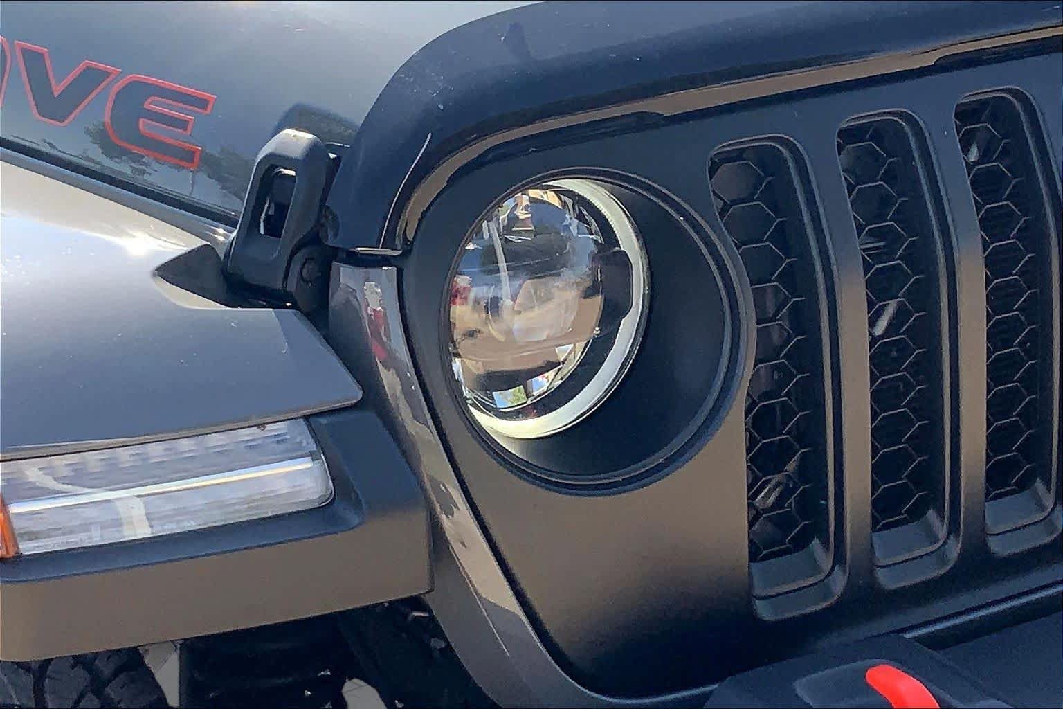 Used 2023 Jeep Gladiator Mojave w/ LED Lighting Group AWD/4WD image 28