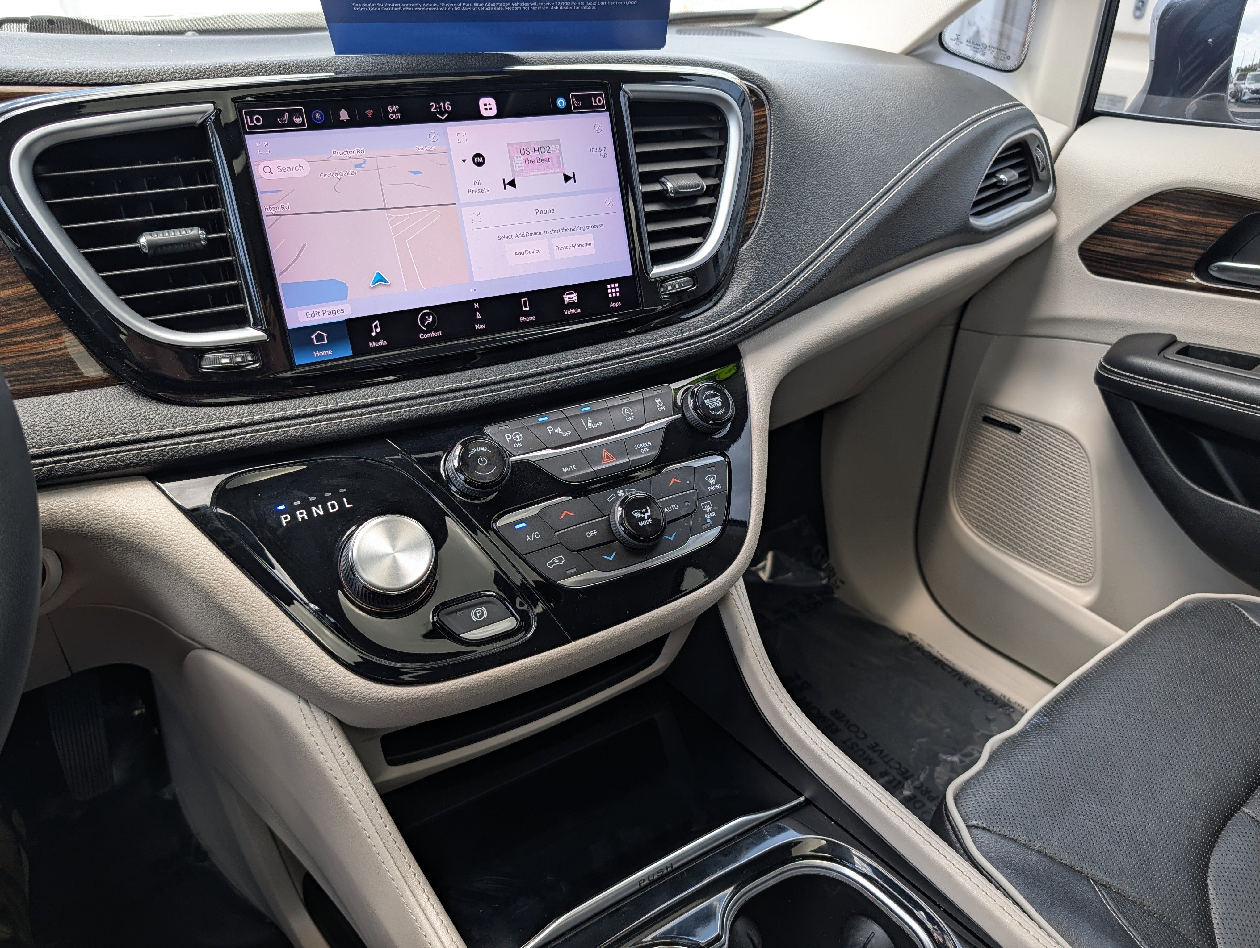 Used 2022 Chrysler Pacifica Limited image 33