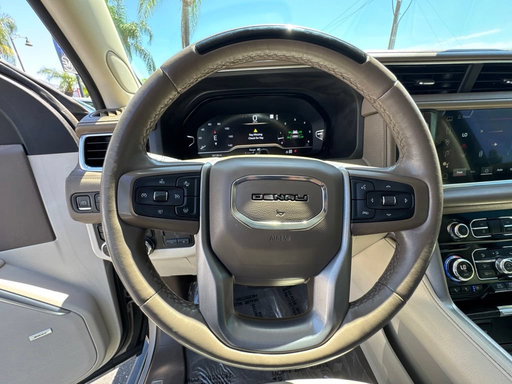 Used 2023 GMC Yukon XL Denali w/ Denali Reserve Package AWD/4WD image 32