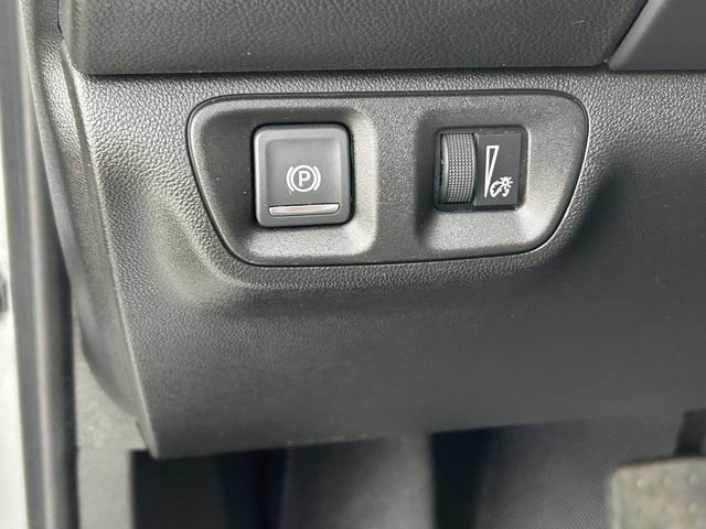 Used 2023 GMC Acadia SLT FWD image 15