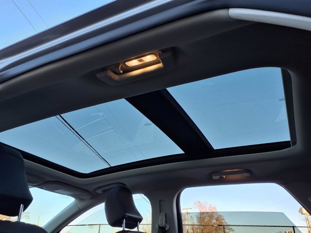 Certified 2023 Ford Edge Titanium image 5