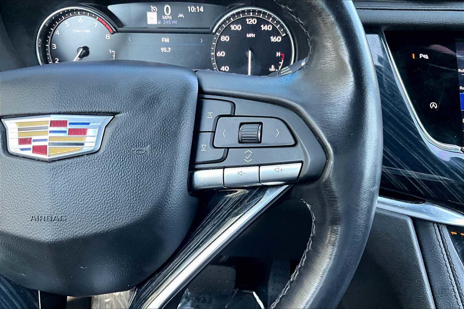 Used 2024 Cadillac XT6 Premium Luxury image 48