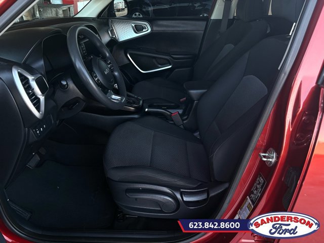 Used 2023 Kia Soul LX FWD image 14