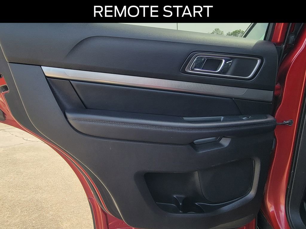 Certified 2018 Ford Explorer XLT w/ Equipment Group 202A image 15