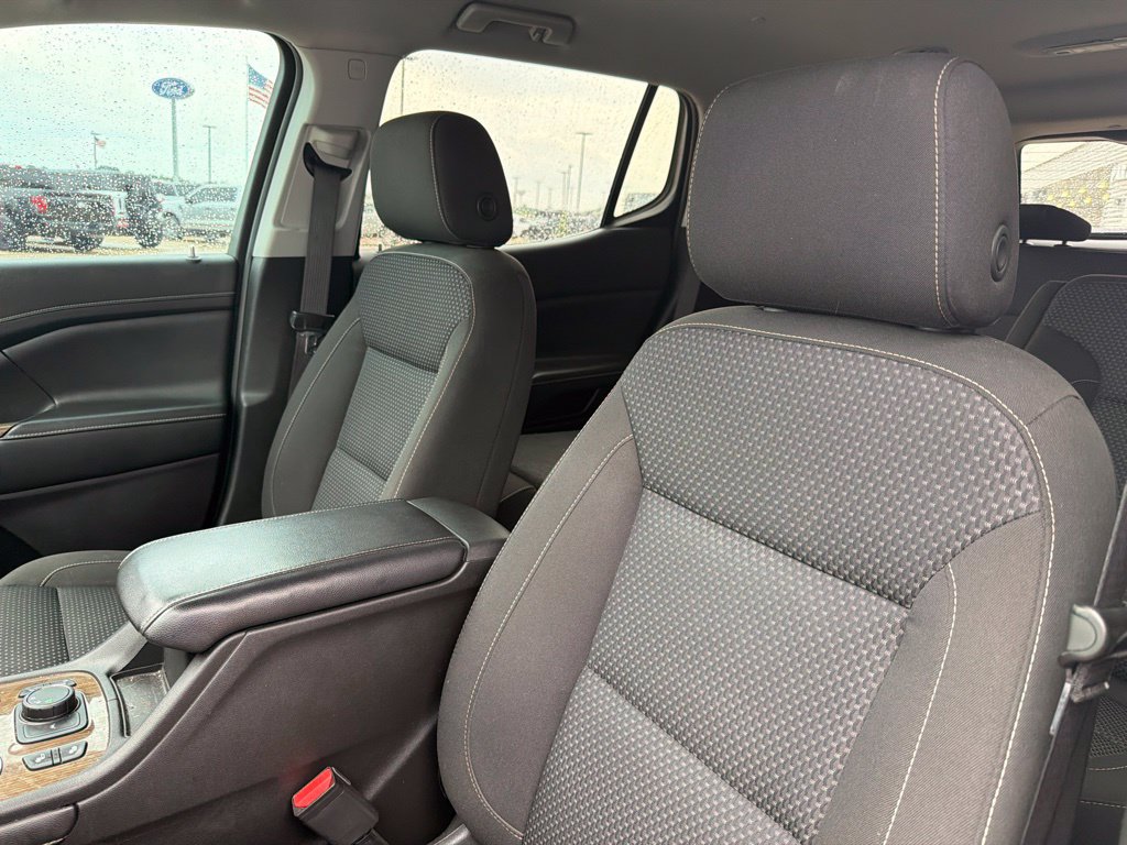 Used 2022 GMC Acadia SLE w/ Driver Convenience Package FWD image 19