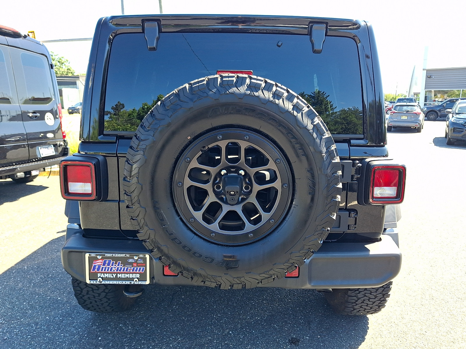 Used 2023 Jeep Wrangler Unlimited Sport AWD/4WD image 9
