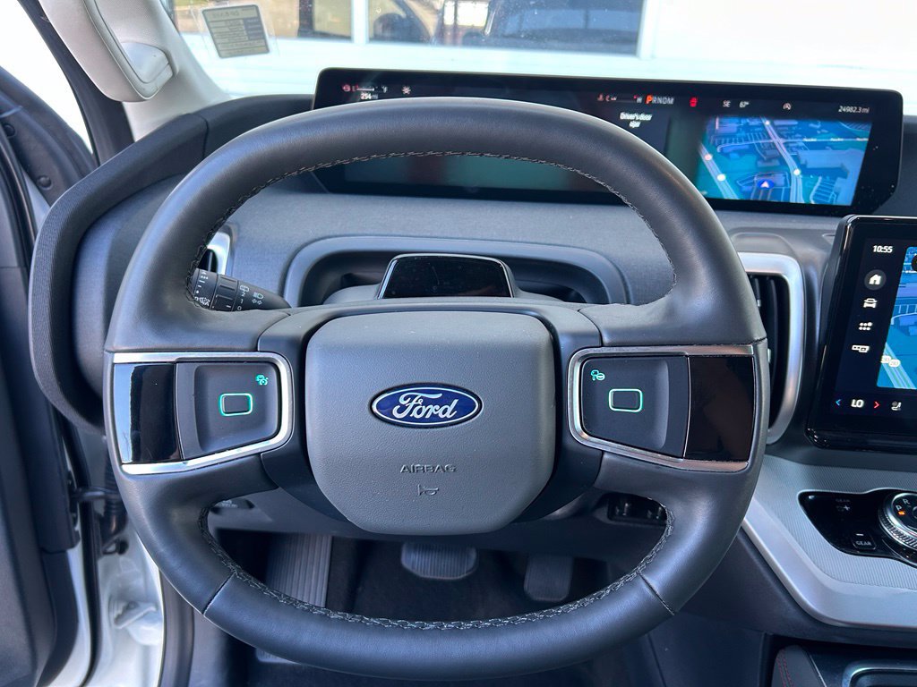 Certified 2025 Ford Expedition Active AWD/4WD image 13