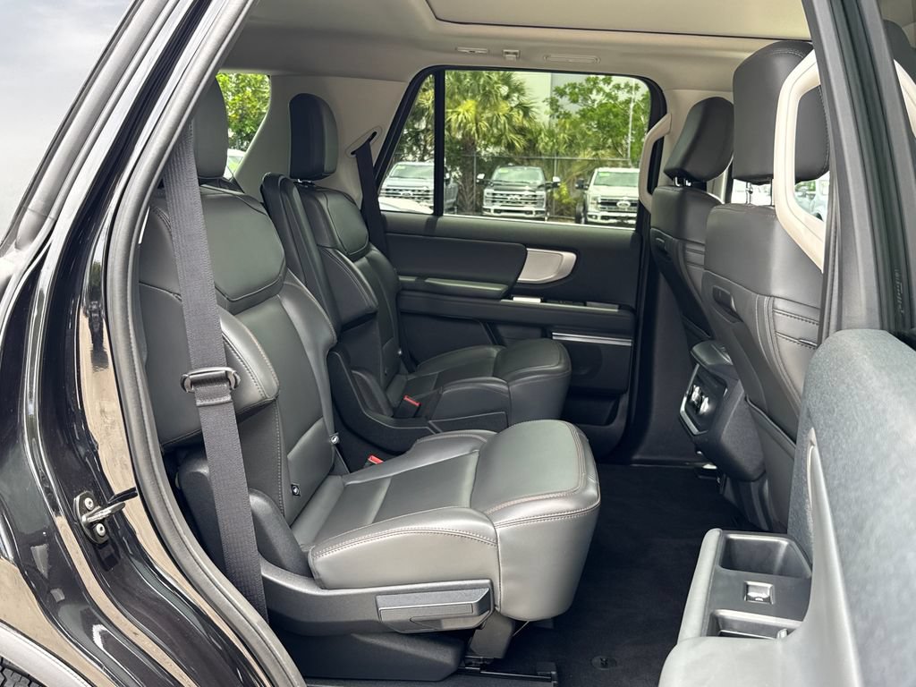 Certified 2025 Ford Expedition Active RWD image 30