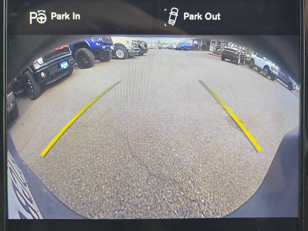 Used 2019 Volvo XC40 T5 R-Design image 19