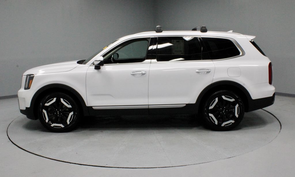 Used 2024 Kia Telluride S AWD/4WD image 9