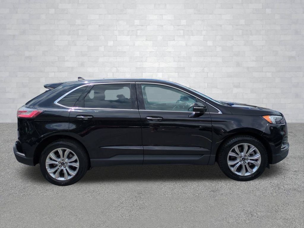 Certified 2024 Ford Edge Titanium AWD/4WD image 3