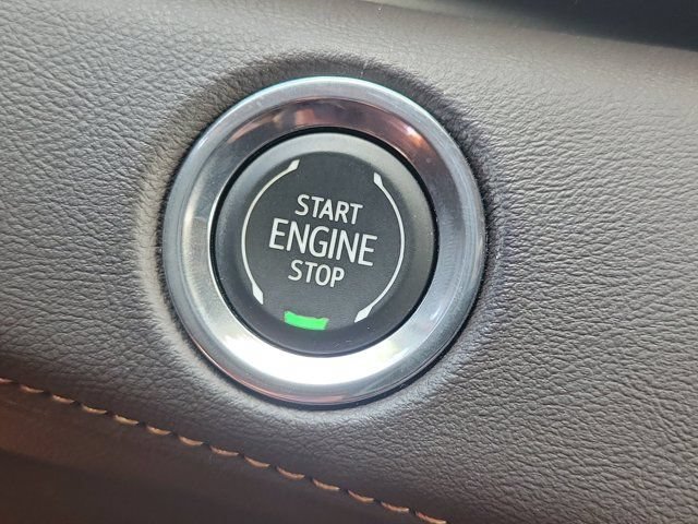 Used 2023 Cadillac Escalade Premium Luxury w/ LPO, Radiant Package AWD/4WD image 33