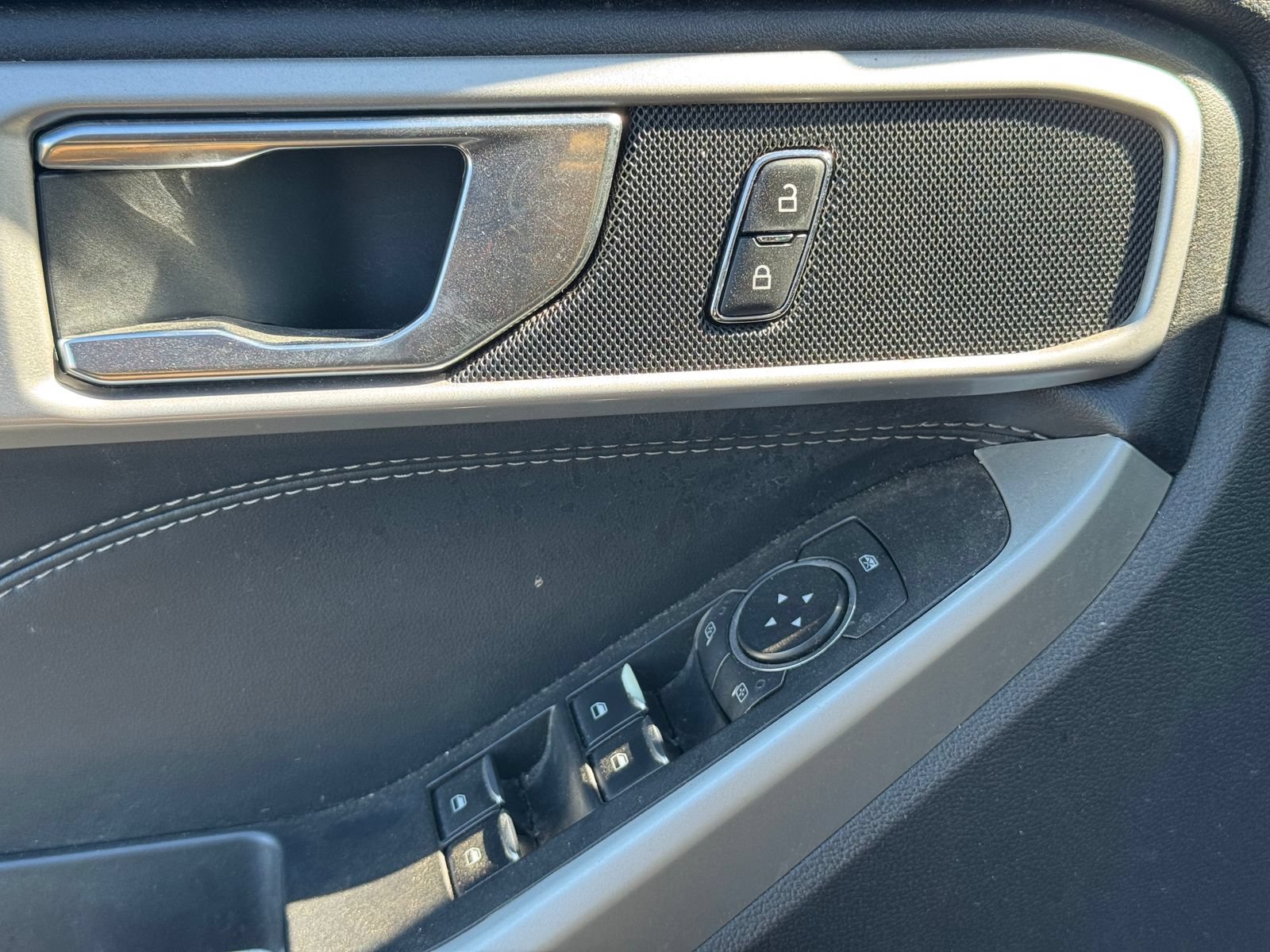 Certified 2022 Ford Explorer XLT RWD image 15