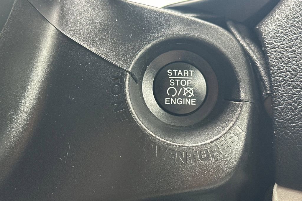 Used 2021 Jeep Renegade Latitude AWD/4WD image 25