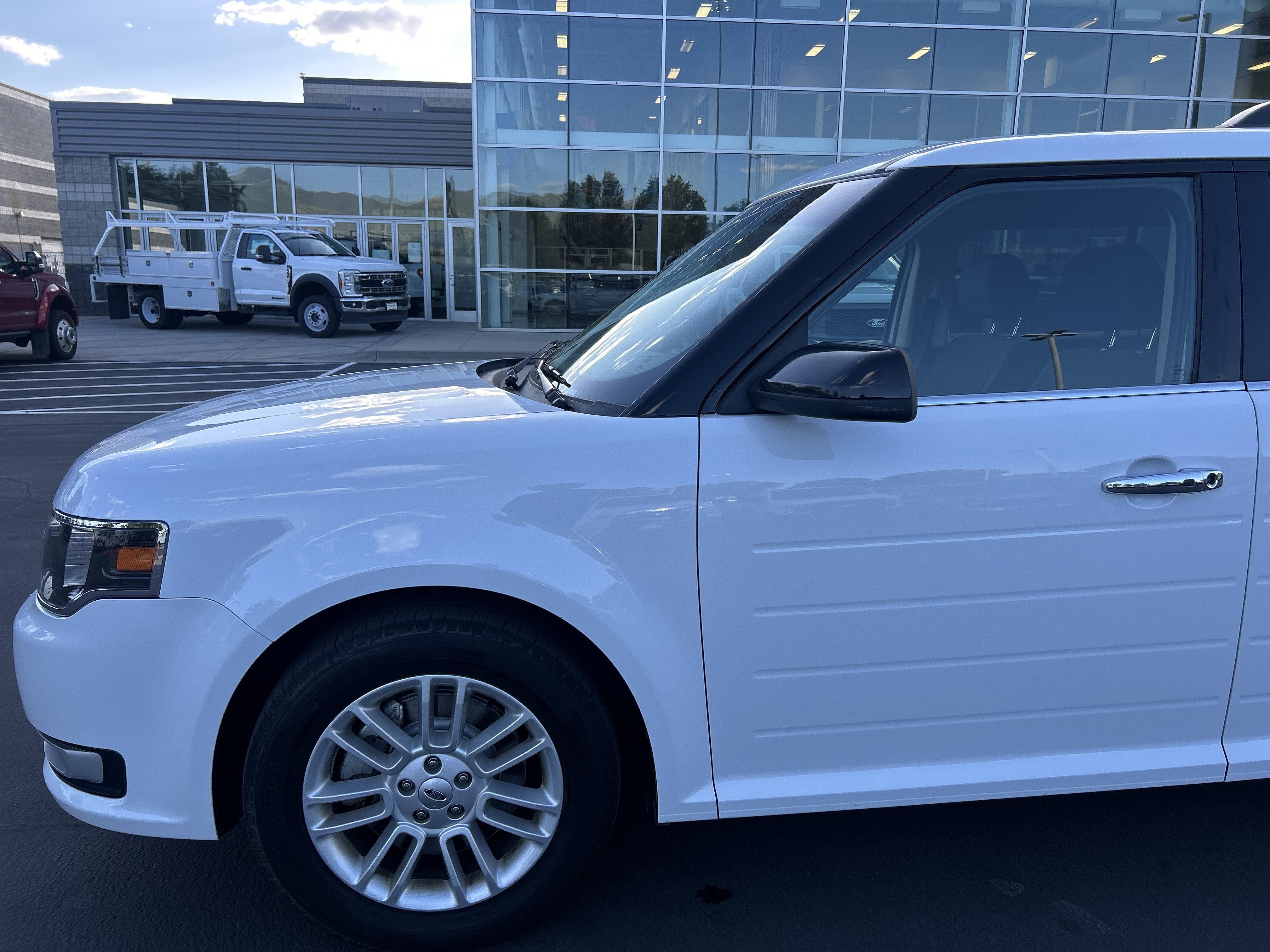 Certified 2019 Ford Flex SEL w/ Class III Trailer Tow Package AWD/4WD image 9