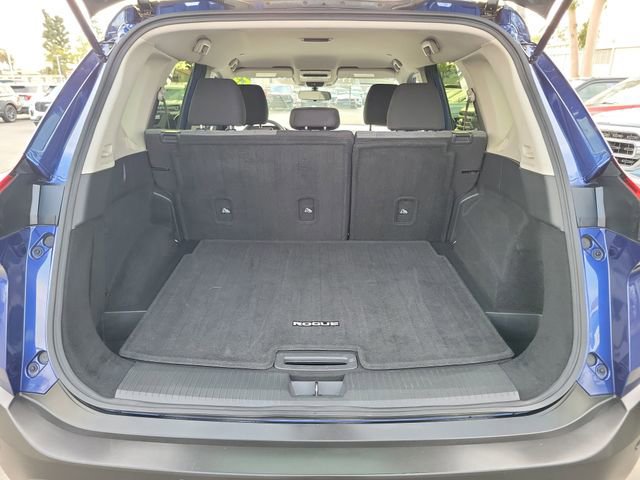 Used 2023 Nissan Rogue SV image 25