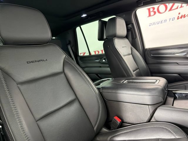 Used 2021 GMC Yukon Denali w/ Denali Ultimate Package AWD/4WD image 32