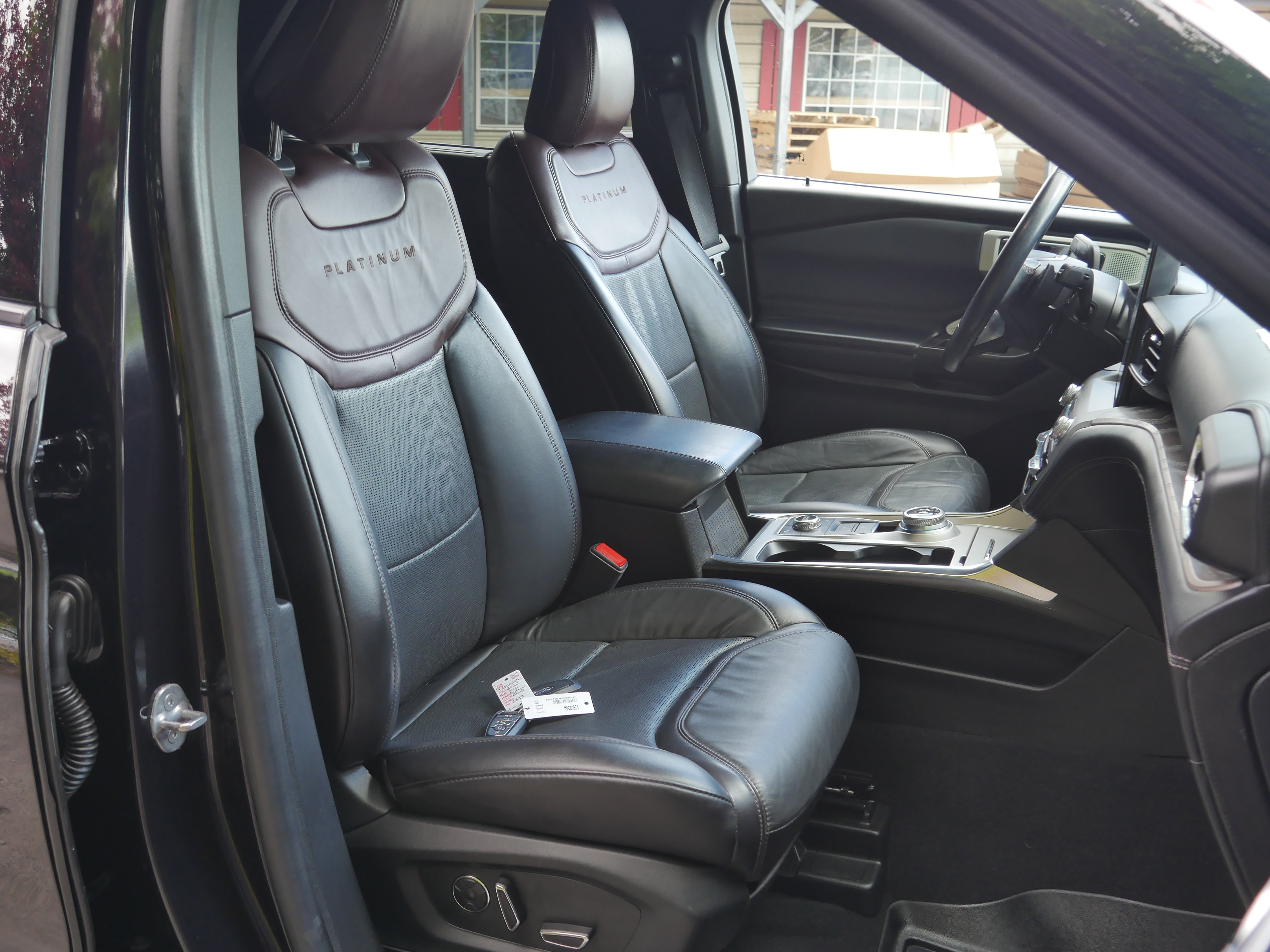Certified 2020 Ford Explorer Platinum w/ Premium Technology Package AWD/4WD image 28