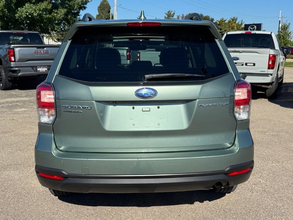 Used 2018 Subaru Forester 2.5i Premium w/ All-Weather Package AWD/4WD image 4