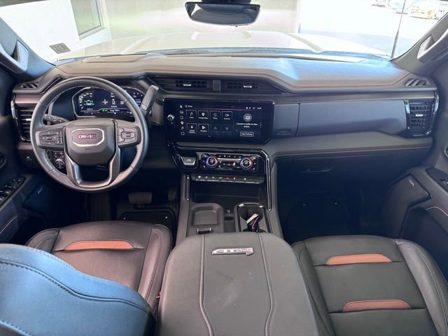 Used 2025 GMC Sierra 2500 AT4 w/ AT4 Premium Plus Package AWD/4WD image 14