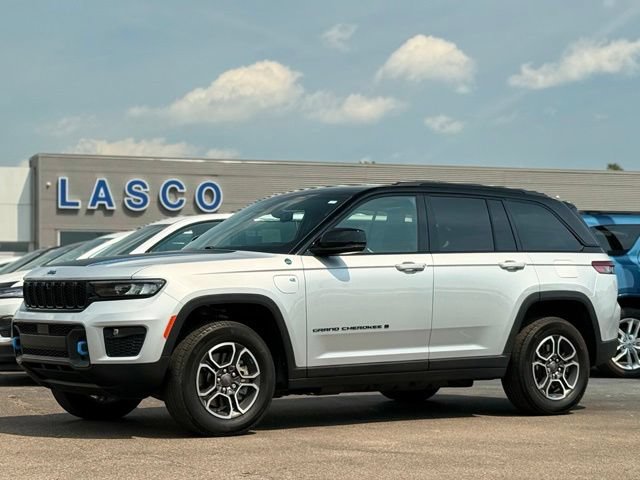 Used 2022 Jeep Grand Cherokee Trailhawk w/ Luxury Tech Group III AWD/4WD image 1